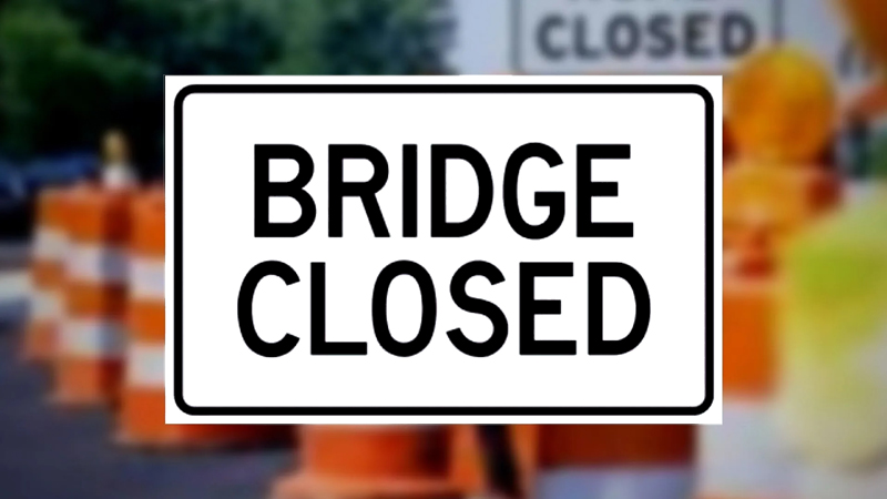 The Blue Heron Bridge on Tuesday, Jan. 24 from 8 a.m. to 4 p.m. will experience eastbound and westbound lane closures to repair navigational lights underneath the Bridge’s deck. 